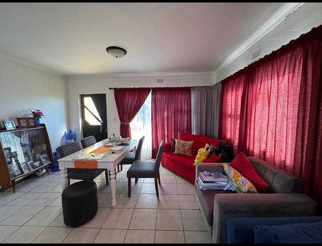 3 BEDROOM HOUSE FOR SALE IN FOREST HEIGHTS